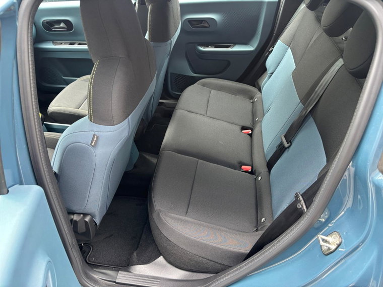 Vehicle Image 23