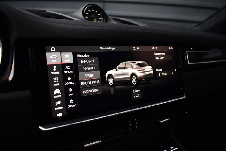 Vehicle Image 11