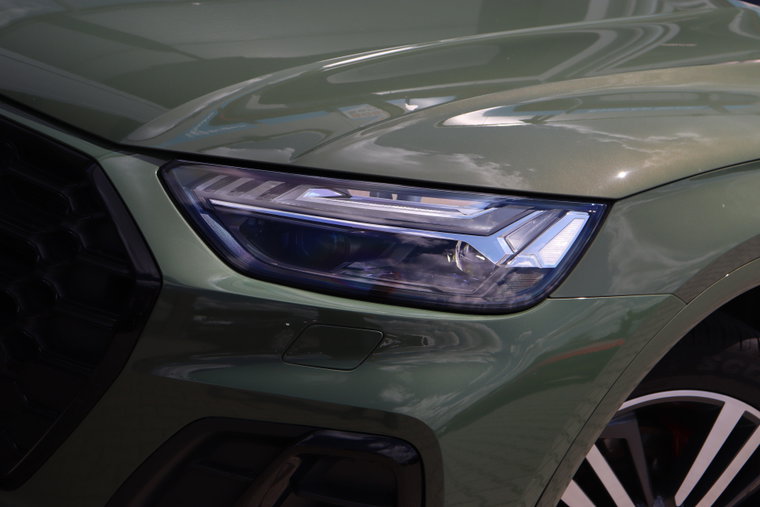 Vehicle Image 8