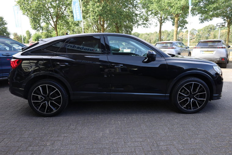 Vehicle Image 35