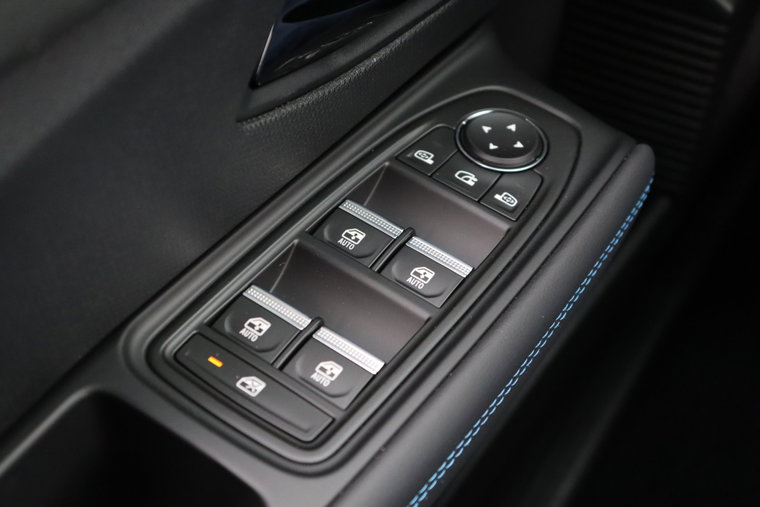 Vehicle Image 22