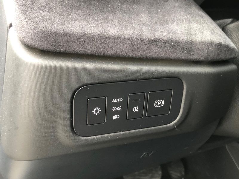 Vehicle Image 29