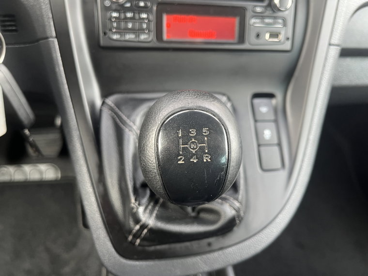 Vehicle Image 12