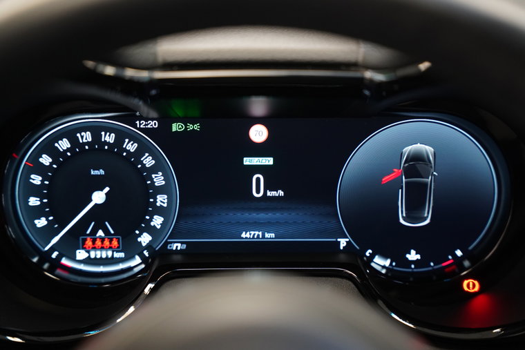 Vehicle Image 10