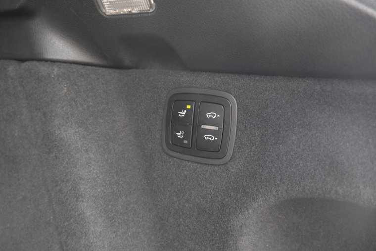Vehicle Image 24