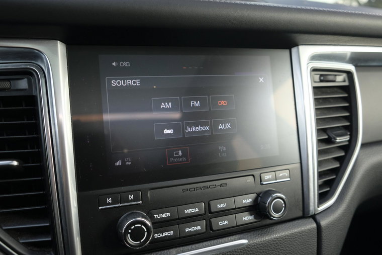 Vehicle Image 33