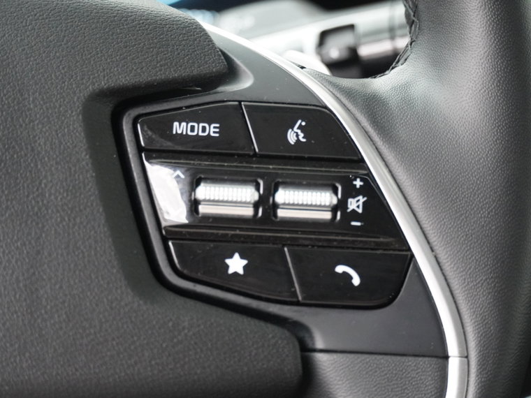 Vehicle Image 26