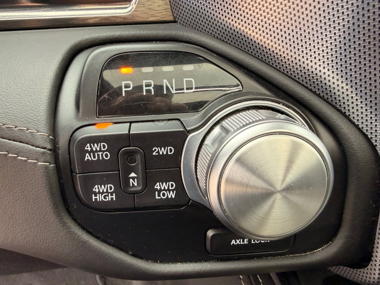 Vehicle Image 28