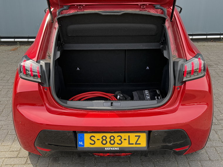 Vehicle Image 37