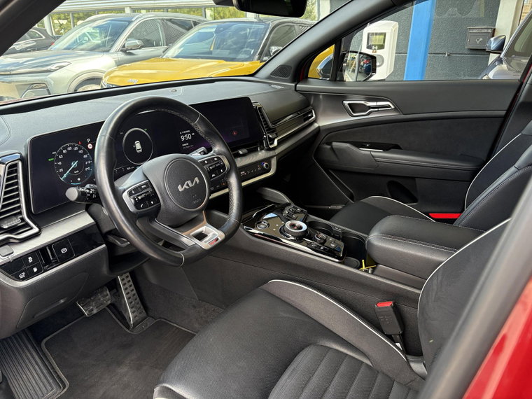 Vehicle Image 19