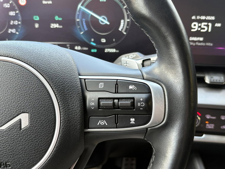 Vehicle Image 26