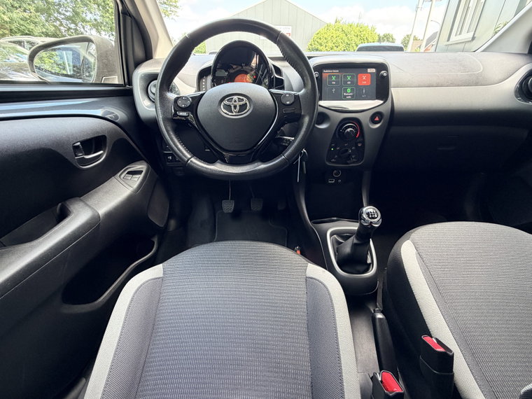 Vehicle Image 30
