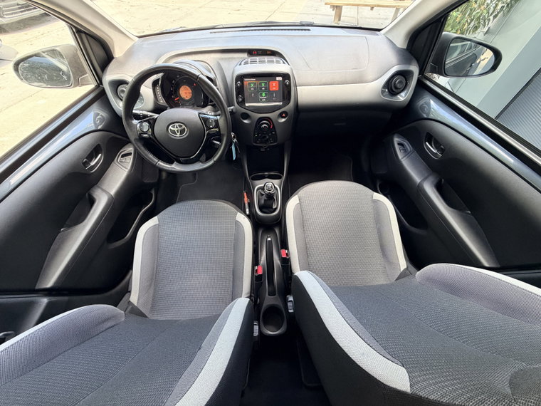 Vehicle Image 31