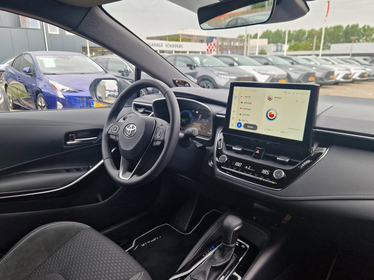 Vehicle Image 9
