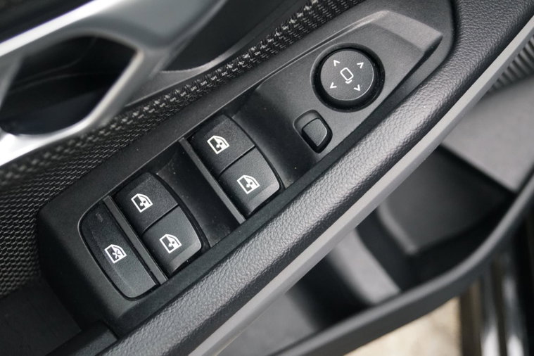 Vehicle Image 37