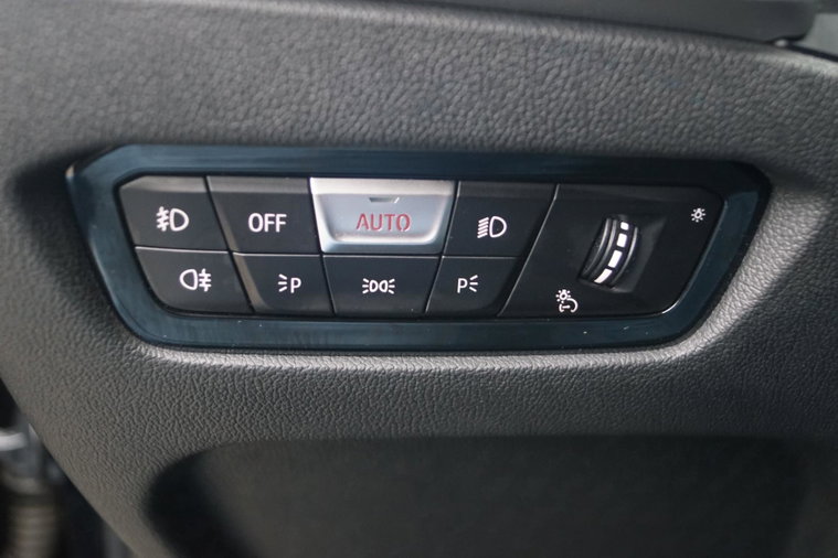 Vehicle Image 38