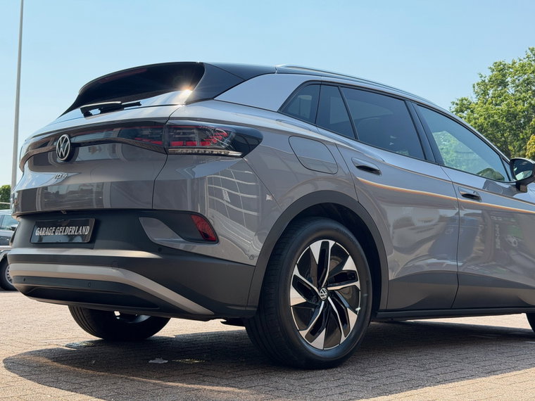 Vehicle Image 40