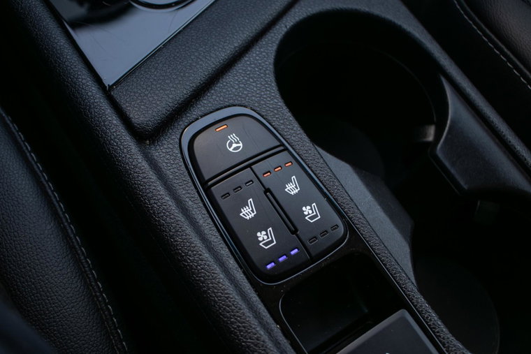 Vehicle Image 28