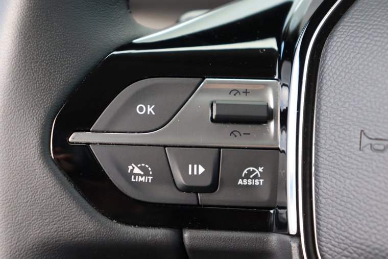 Vehicle Image 26