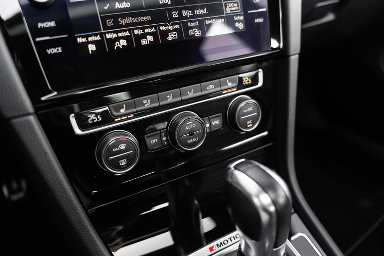Vehicle Image 26