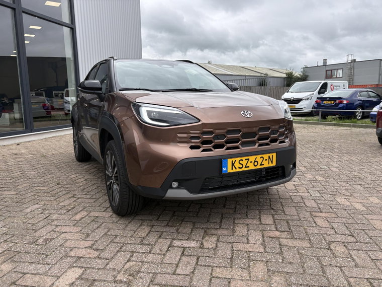 Vehicle Image 6