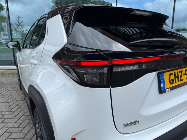 Vehicle Image 32