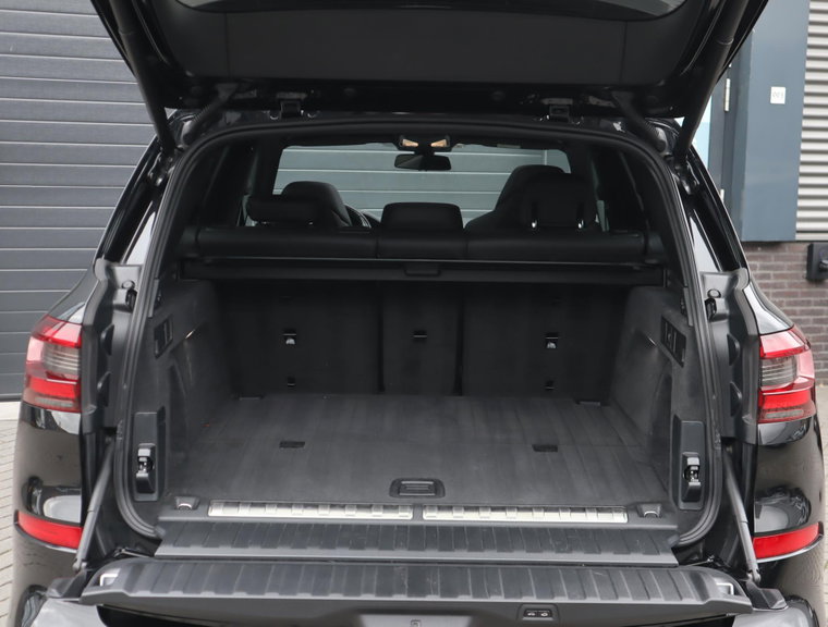Vehicle Image 53