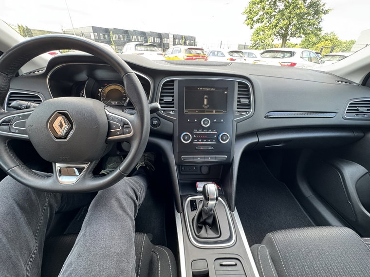 Vehicle Image 18