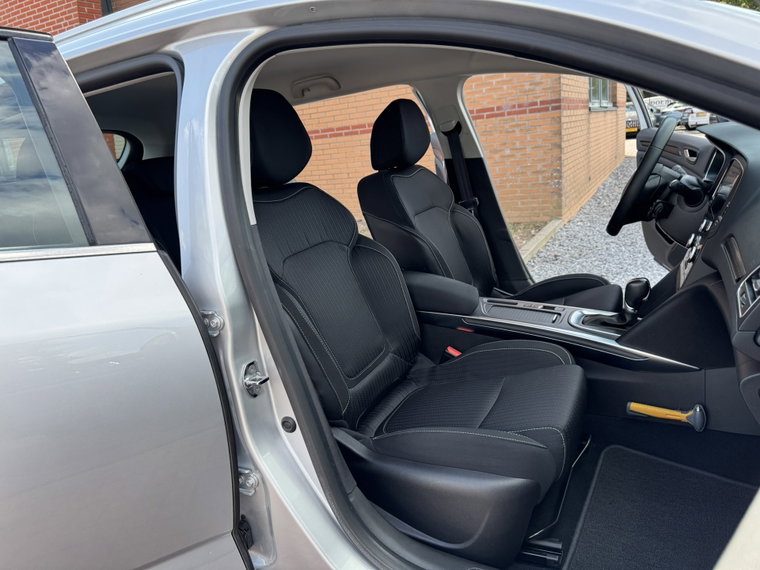 Vehicle Image 28