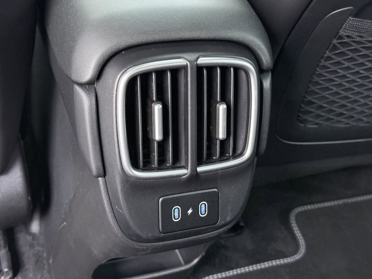 Vehicle Image 26