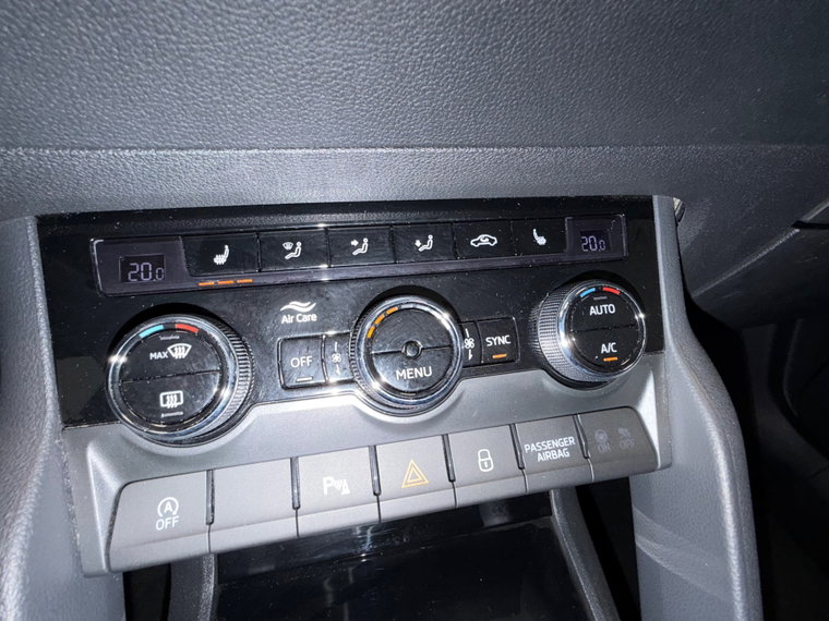 Vehicle Image 26