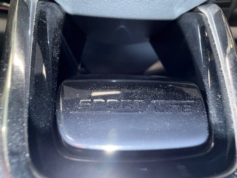 Vehicle Image 33