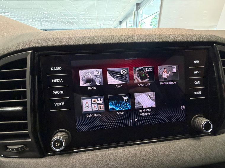 Vehicle Image 36