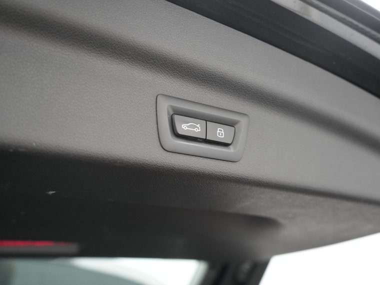 Vehicle Image 48
