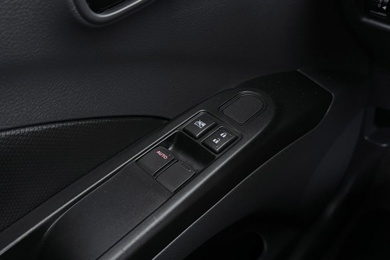 Vehicle Image 24