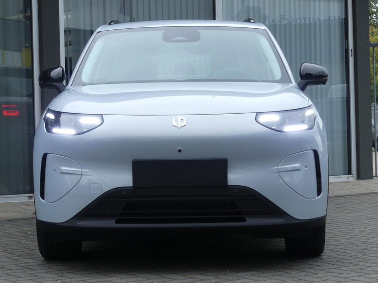 Vehicle Image 7