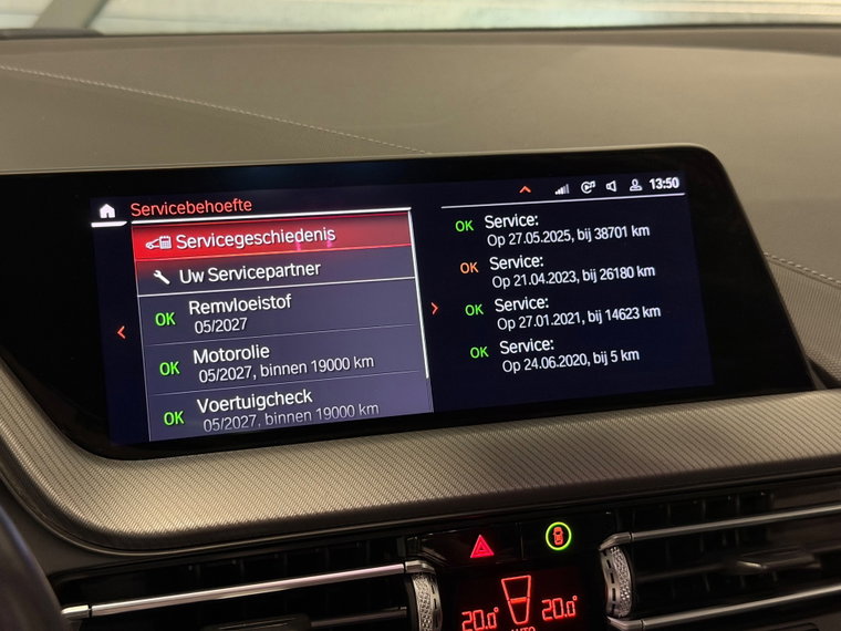 Vehicle Image 32