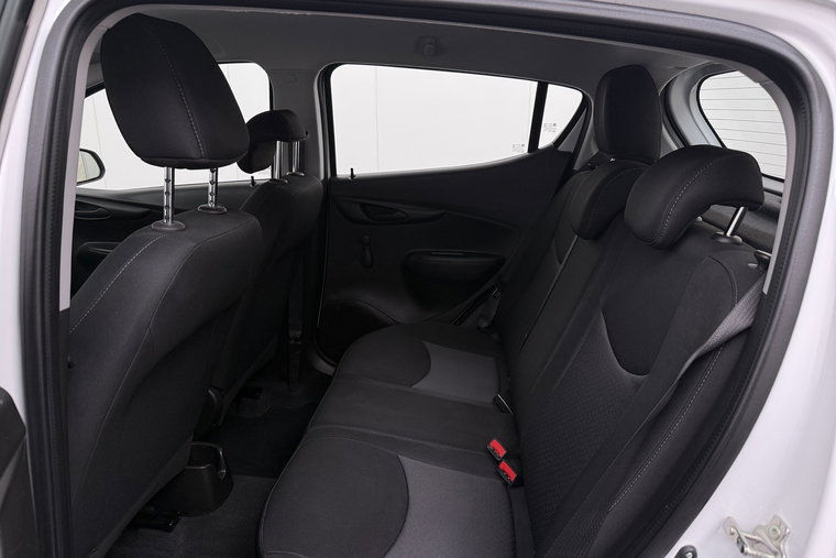 Vehicle Image 12
