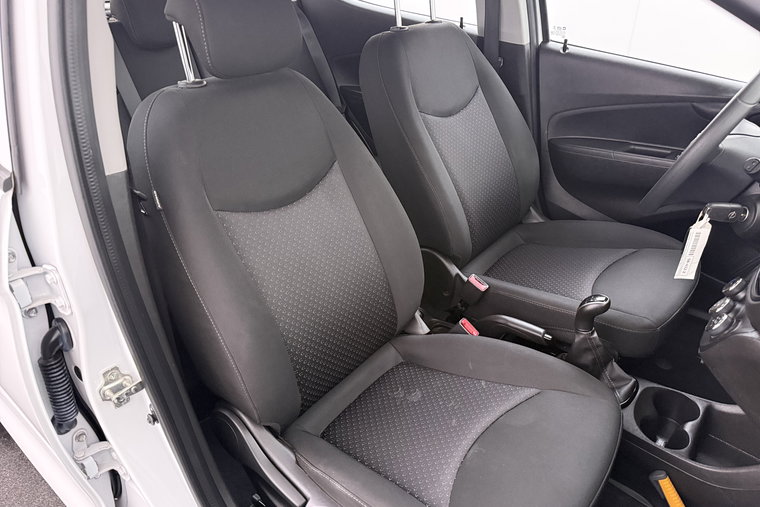 Vehicle Image 14