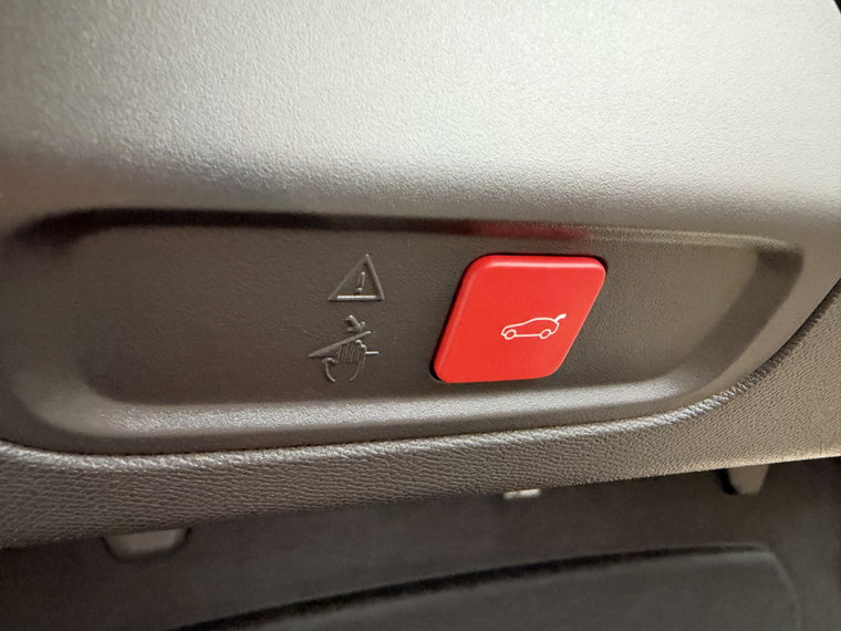 Vehicle Image 27