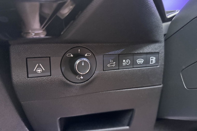 Vehicle Image 26