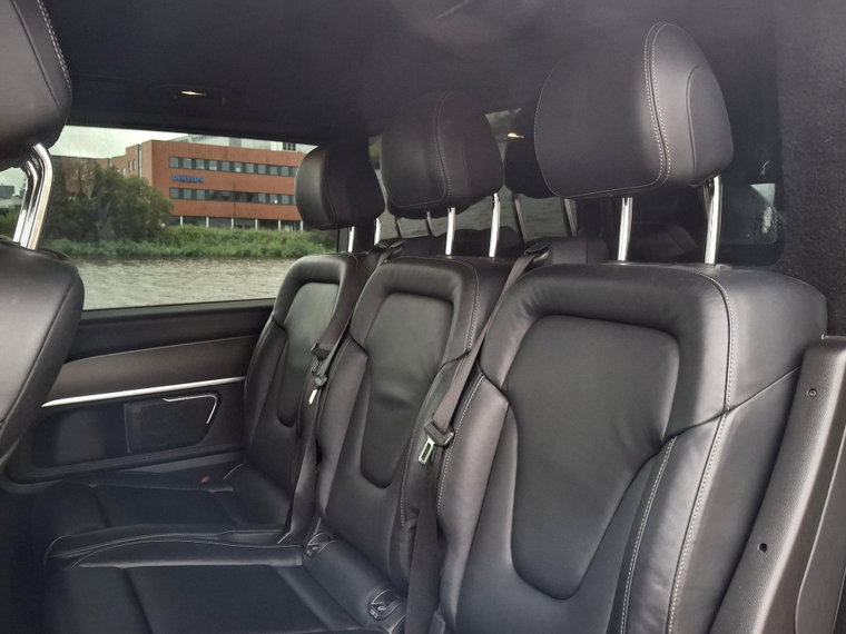 Vehicle Image 37