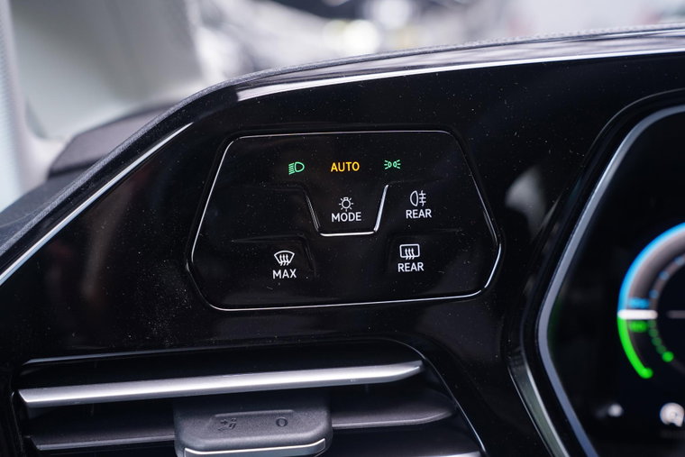 Vehicle Image 21