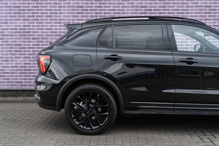 Vehicle Image 10
