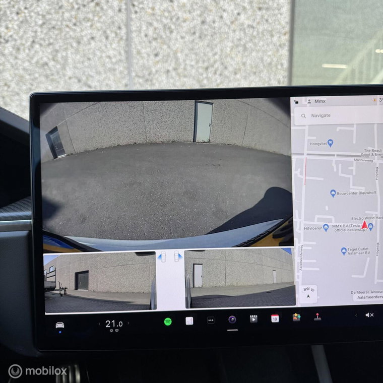 Vehicle Image 16