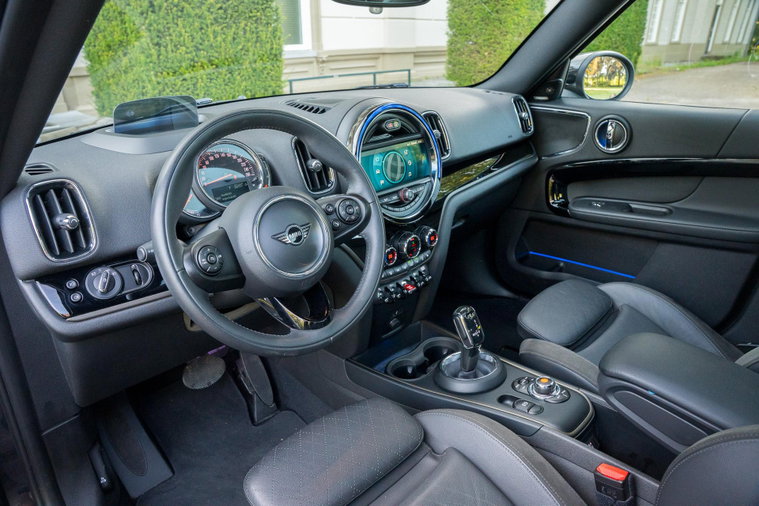 Vehicle Image 21