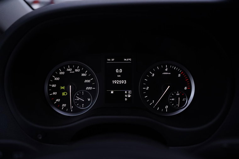 Vehicle Image 32