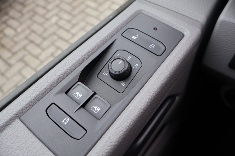 Vehicle Image 27