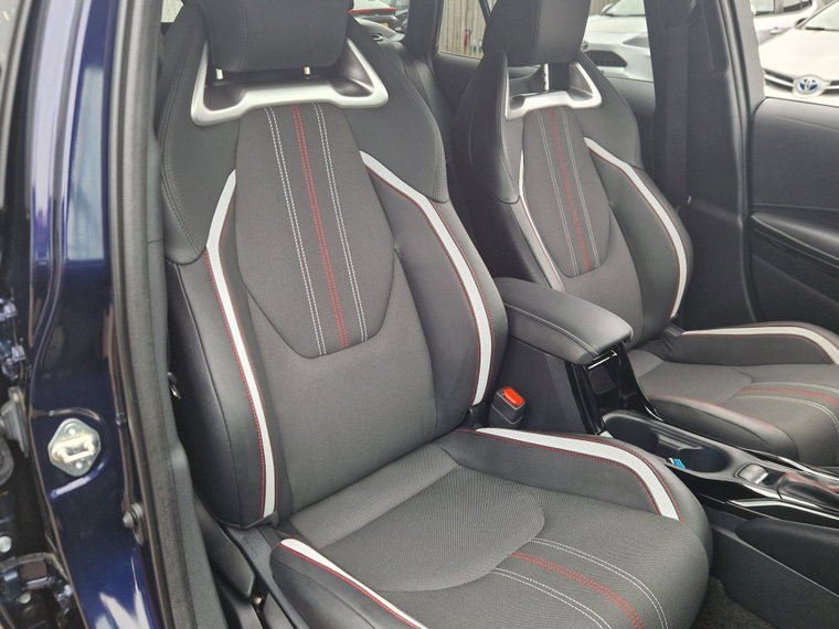 Vehicle Image 6