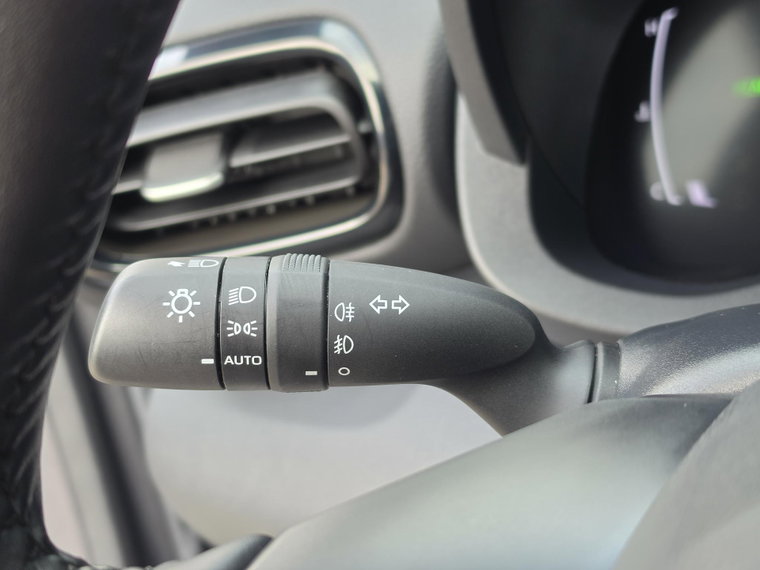 Vehicle Image 32